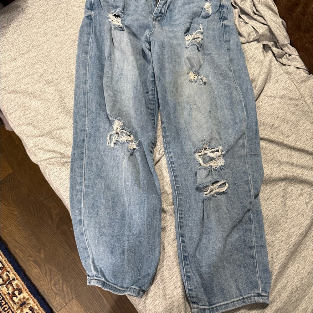 Pink Lily distressed boyfriend jeans
